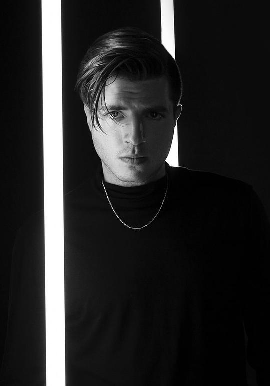 迪伦·弗拉施纳 Dylan Flashner