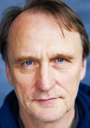 迈克尔·古尔德 Michael Gould