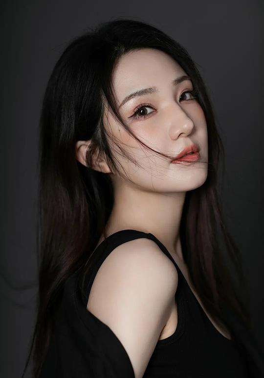 桂晶晶 Jingjing Gui