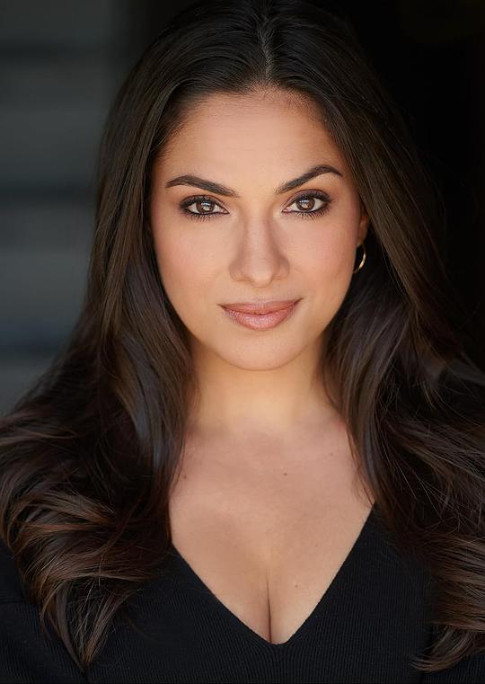 Lara Amersey Lara Amersey