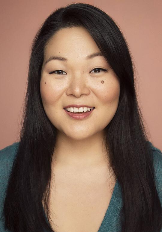霍莉·周 Holly Chou