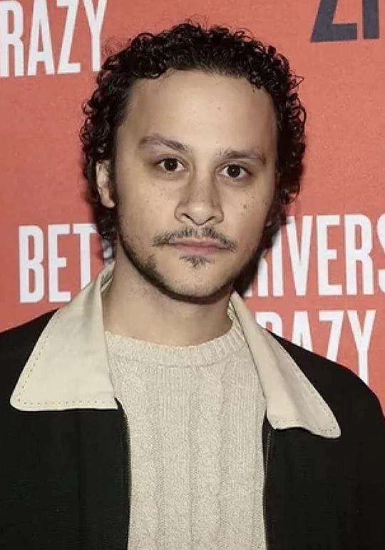 特雷·圣地亚哥-哈德逊 Trey Santiago-Hudson