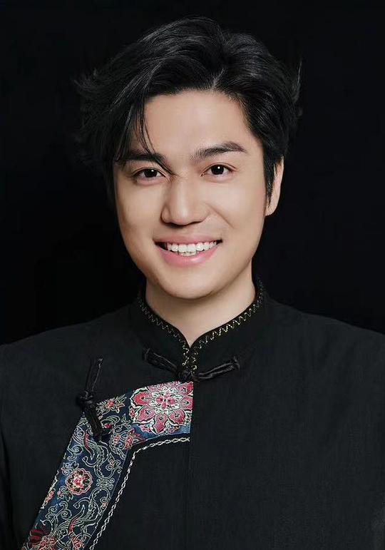 杨程成 Chengcheng Yang