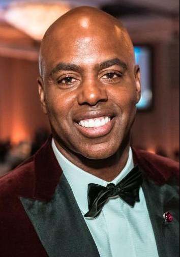 凯文·弗雷泽 Kevin Frazier