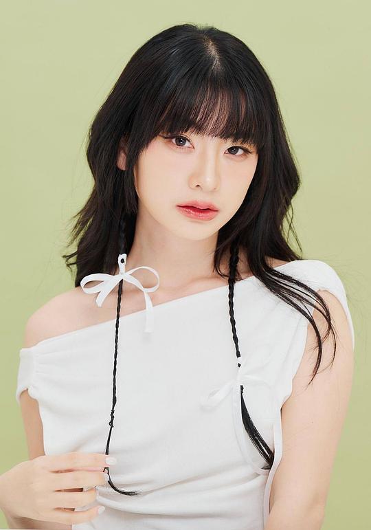 素帕菀·蓬查洛 Supawan Poolcharoen