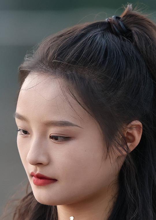 潘一一 Panyiyi