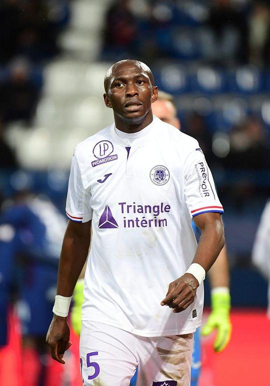 斯特凡纳·姆比亚 Stéphane Mbia