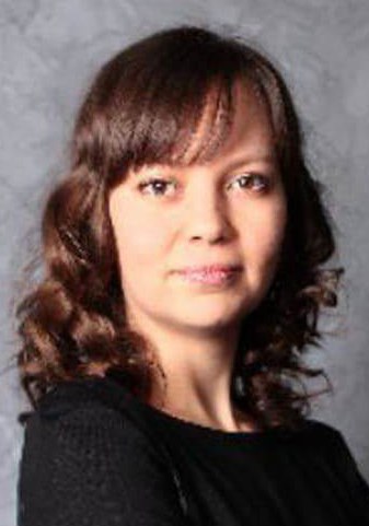阿丽娜·阿赫梅罗娃 Arina Akhmerova