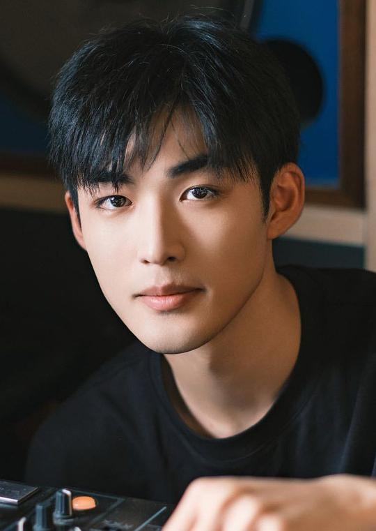 周添宇 Tianyu Zhou