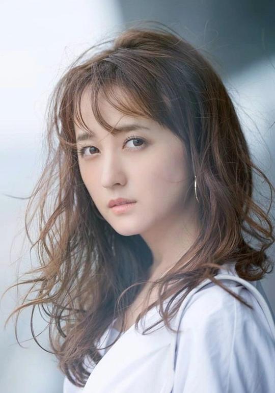 小松彩夏 Ayaka Komatsu