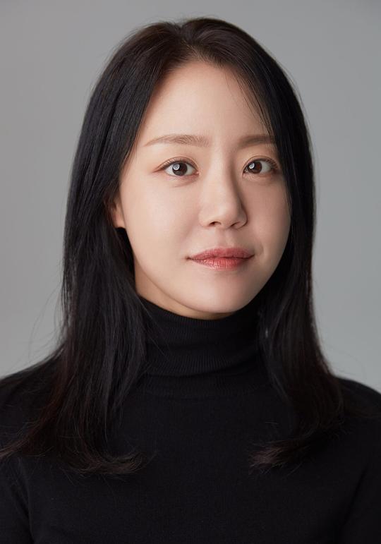 李知海 Rhee Ji Hae