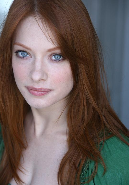 伊丽莎白·J·卡莱尔 Elizabeth J. Carlisle