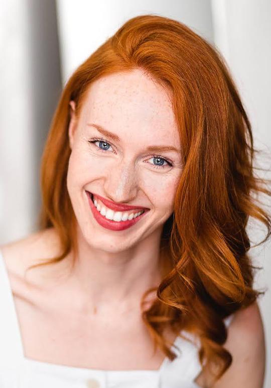 基拉·古洛安 Kira Guloien