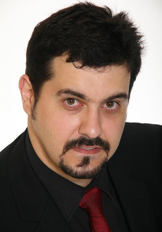 丹尼斯·圣图奇 Dennis Santucci