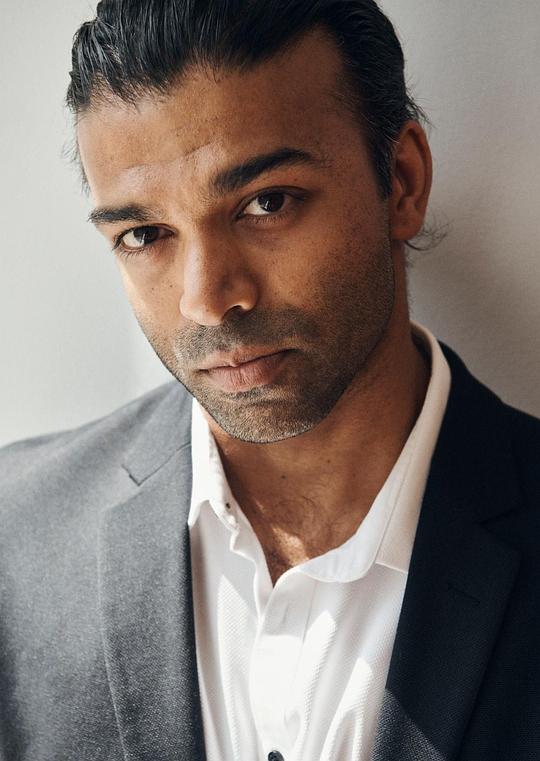桑尼·S·瓦利亚 Sunny S. Walia