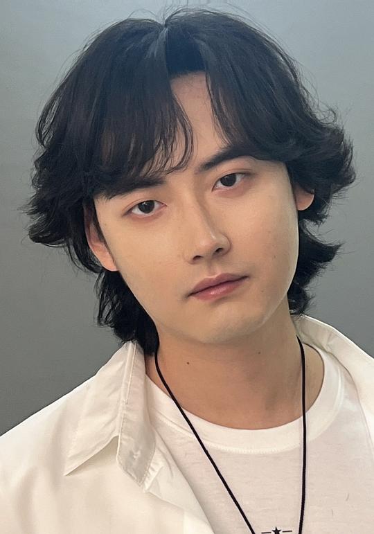 李轻扬 Qingyang Li