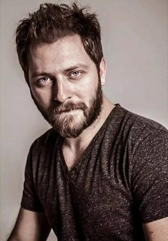 阿利坎·亚斯伊 Alican Yücesoy