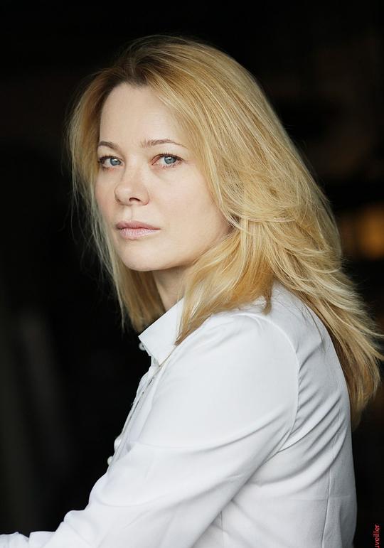 伊琳娜·尼诺夫 Irina Ninova
