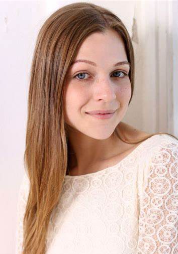 达纳·阿比佐娃 Dana Abyzova