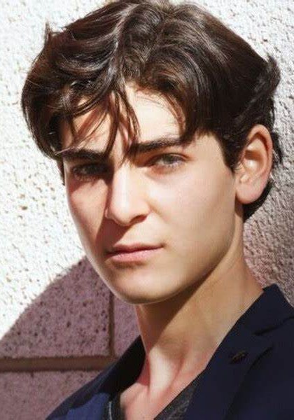 大卫·马佐兹 David Mazouz