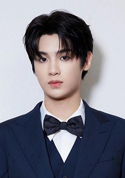 黄明昊 Justin Huang