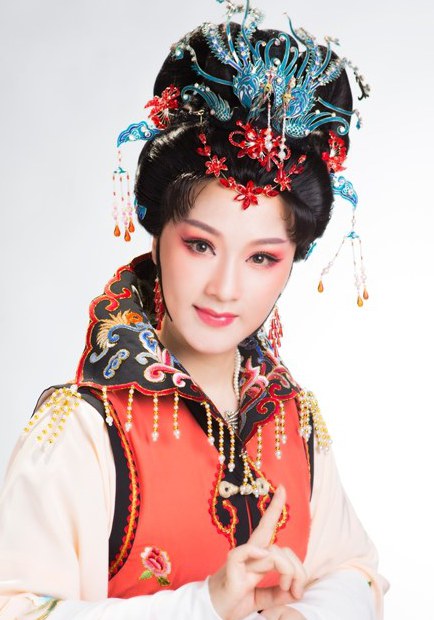 方亚芬 Yafen Fang
