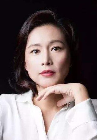 周轶君 Yijun Zhou