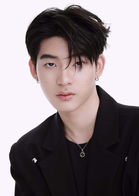 晚披吉·尼密帕克朋 Wanpichit Nimitparkpoom