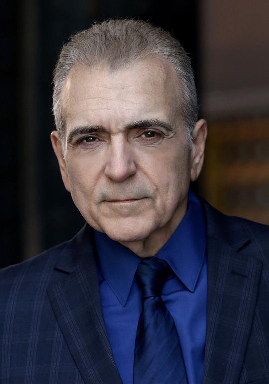 欧内斯特·明乔恩 Ernest Mingione