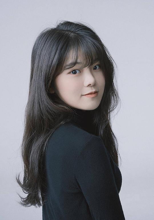 朴志艺 Ji-ye Park