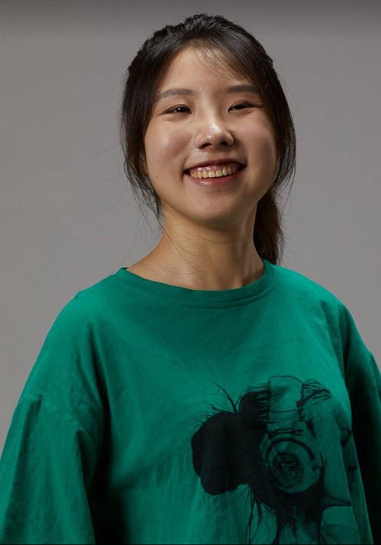 周芷逸 Zhou Zhiyi