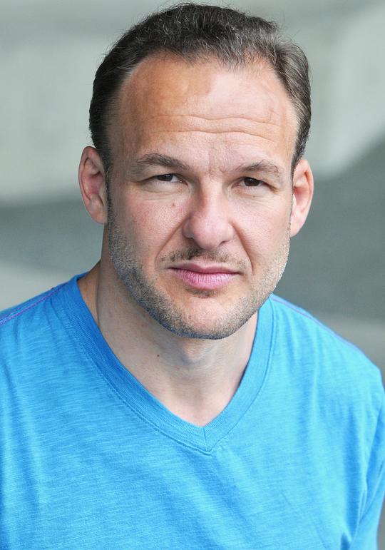 阿尔弗雷多·塔瓦雷斯 Alfredo Tavares