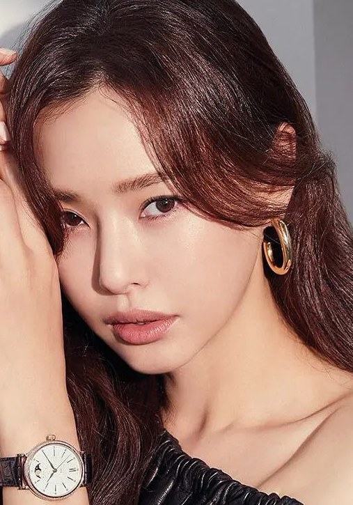 李荷妮 Ha-nui Lee