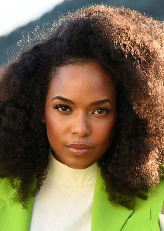 斯塔纳·鲁米拉克 Stana Roumillac