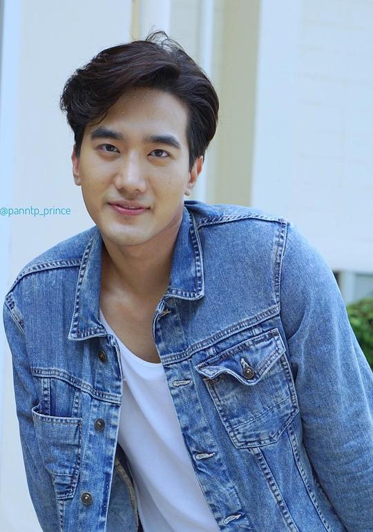 澹纳彭·毗差帕缇 Thanaphon Pheechaphat