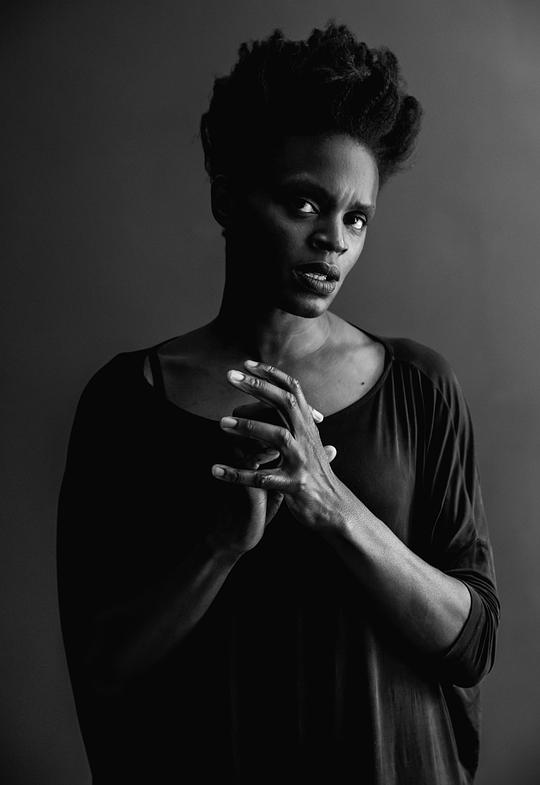 奥奎·奥克波克瓦西里 Okwui Okpokwasili