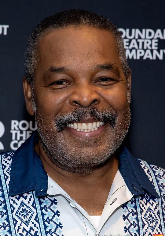 雷蒙德·安东尼·托马斯 Raymond Anthony Thomas