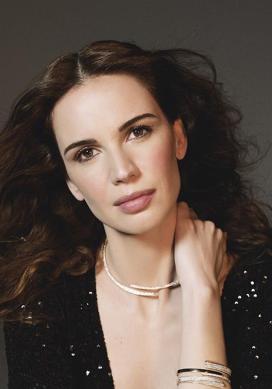 埃马努艾拉·法内利 Emanuela Fanelli