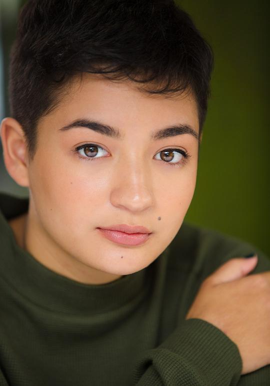 苔丝·奥贝尔 Tess Aubert