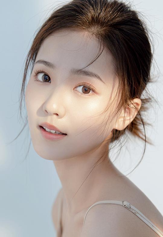 张妍 zyan