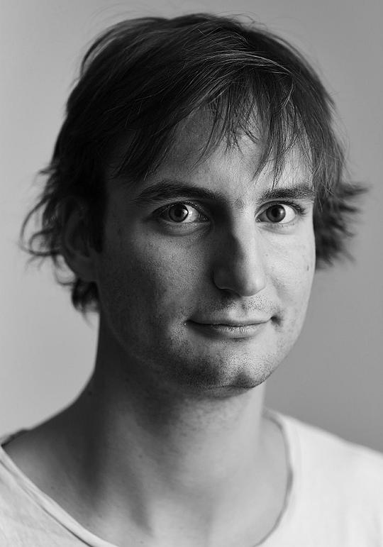 奥尔默·欧默祖 Olmo Omerzu