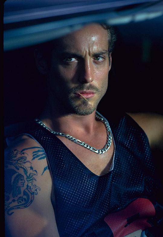 强尼·斯特朗 Johnny Strong