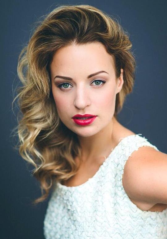 凯伦·诺克斯 Karen Knox