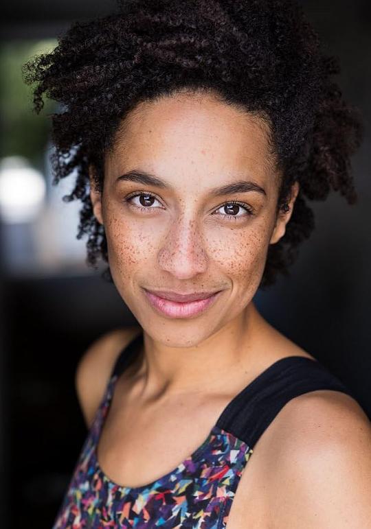 克莱尔·奇汉巴奎 Clare Chihambakwe