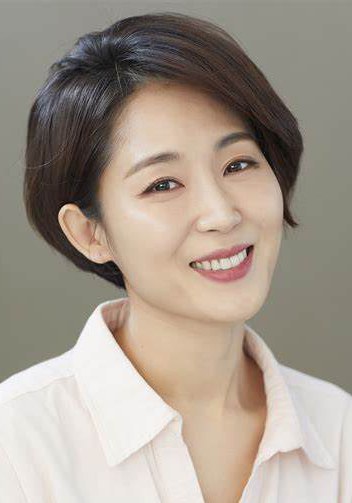 孙智允 Ji-Yoon Son