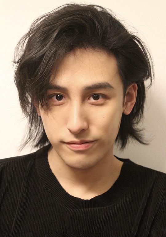 岳动 Dong Yue