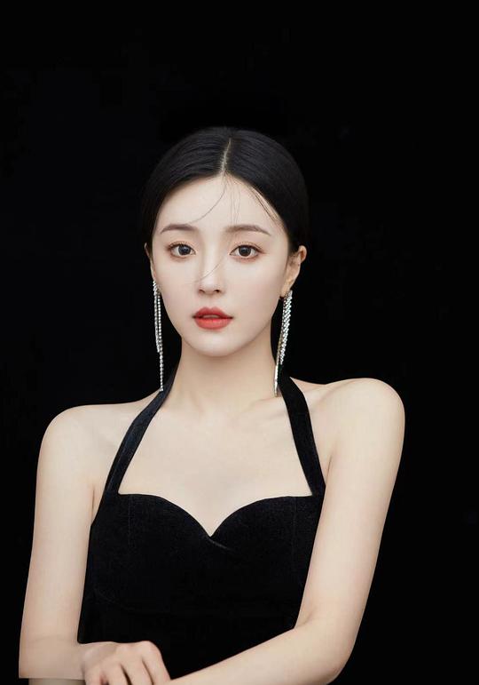 宋美娜 Meina Song