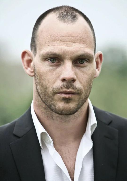 道格拉斯·罗布森 Douglas Robson