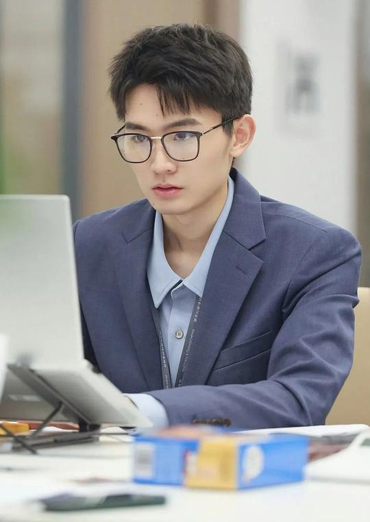 胡明昊 Minghao Hu