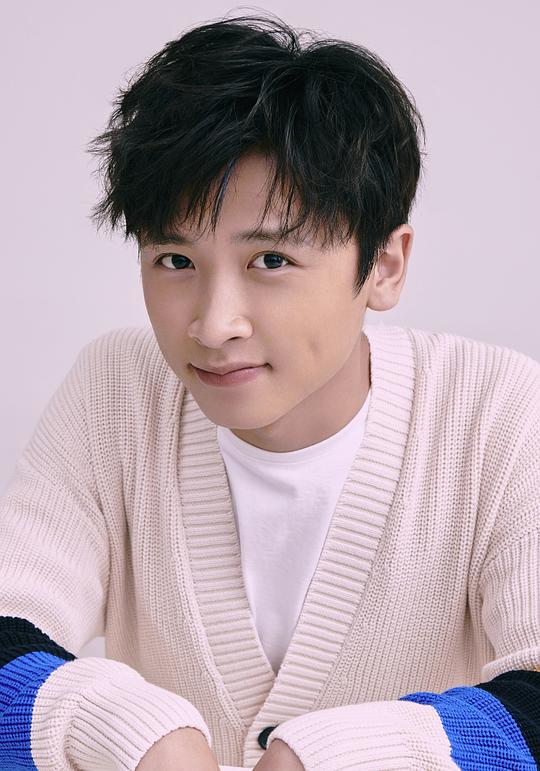 魏青年 Qingnian Wei